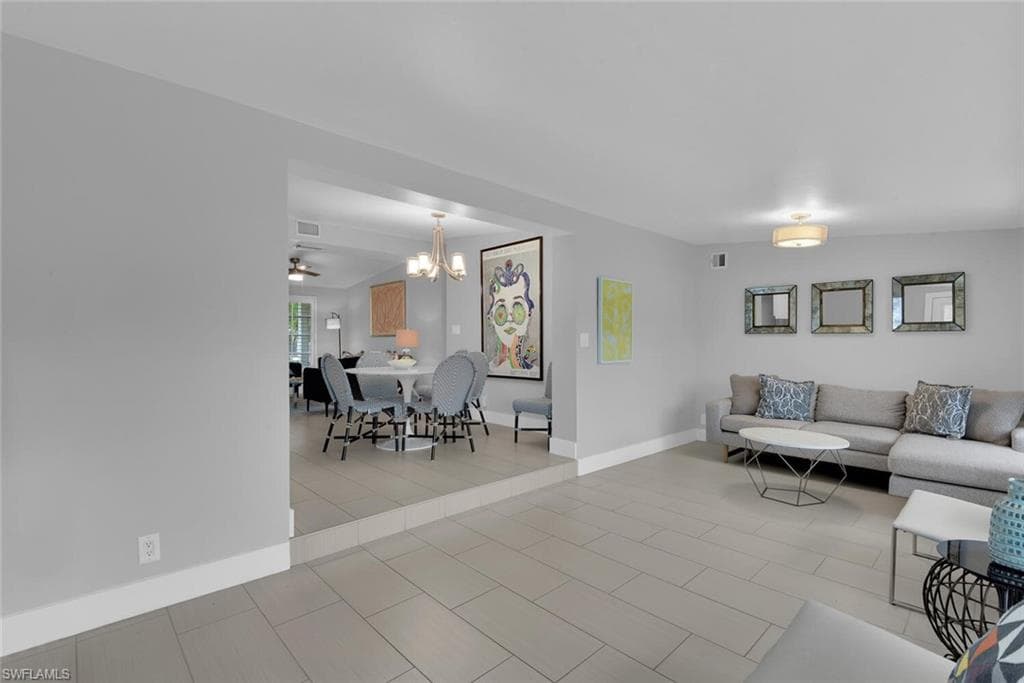 2048 Harbor LN, NAPLES FL 34104-10