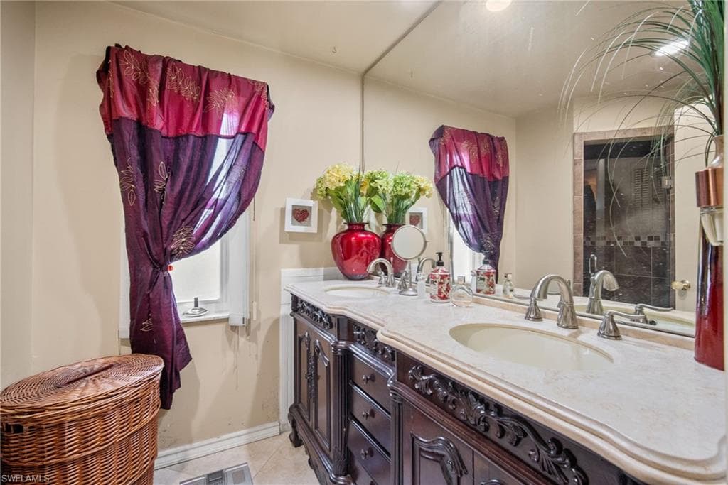 212 Willowick DR, NAPLES FL 34110-15