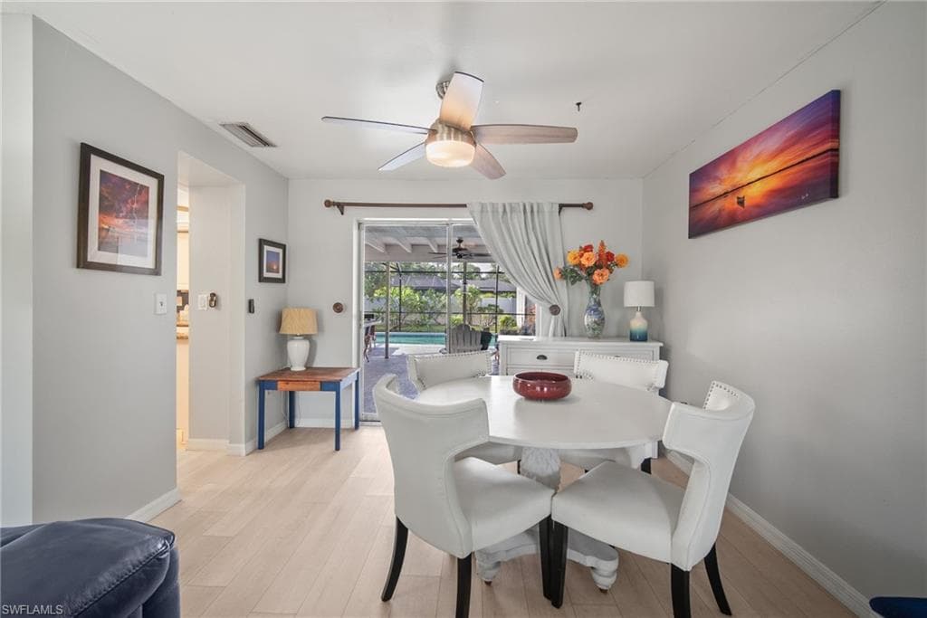 212 Willowick DR, NAPLES FL 34110-9