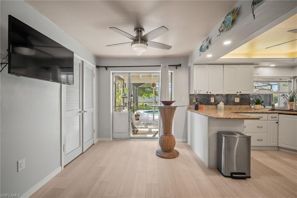 212 Willowick DR, NAPLES FL 34110-13