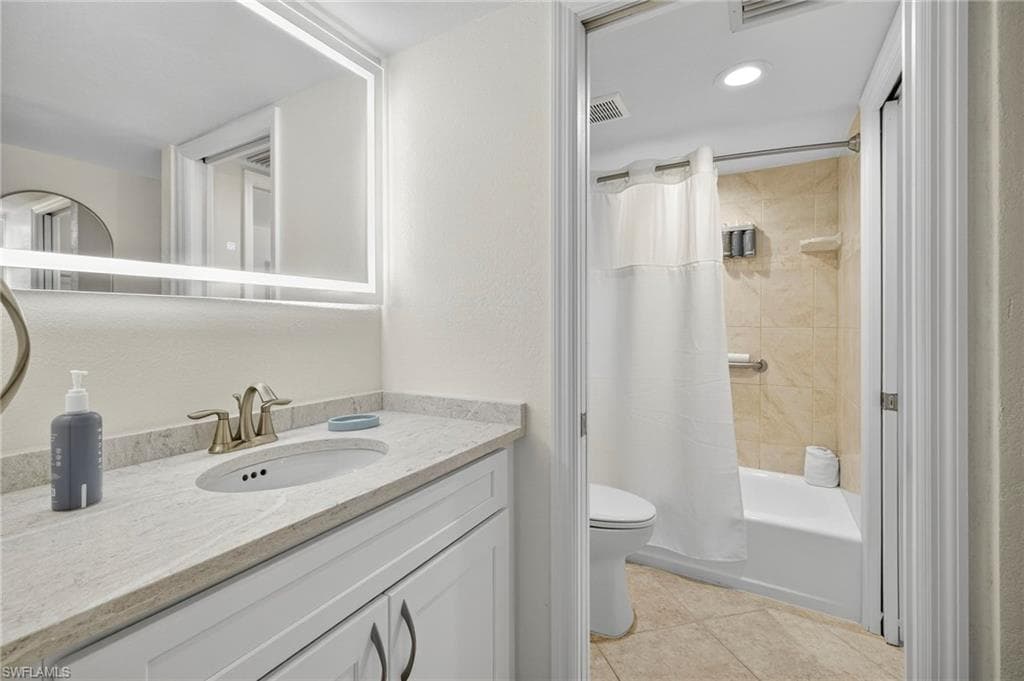 2255 W Gulf DR # 125, SANIBEL FL 33957-11