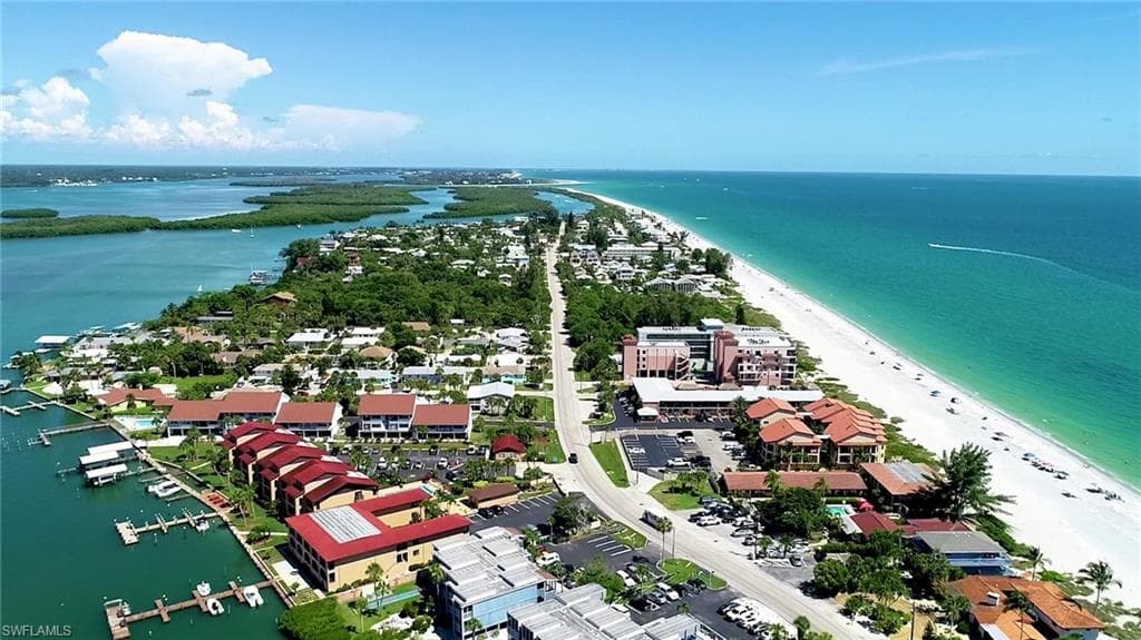 50 Meredith DR # 8, ENGLEWOOD FL 34223-1