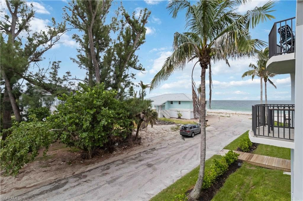 50 Meredith DR # 8, ENGLEWOOD FL 34223-35