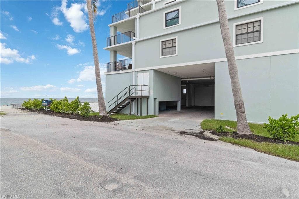 50 Meredith DR # 8, ENGLEWOOD FL 34223-4