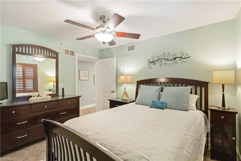 50 Meredith DR # 8, ENGLEWOOD FL 34223-19