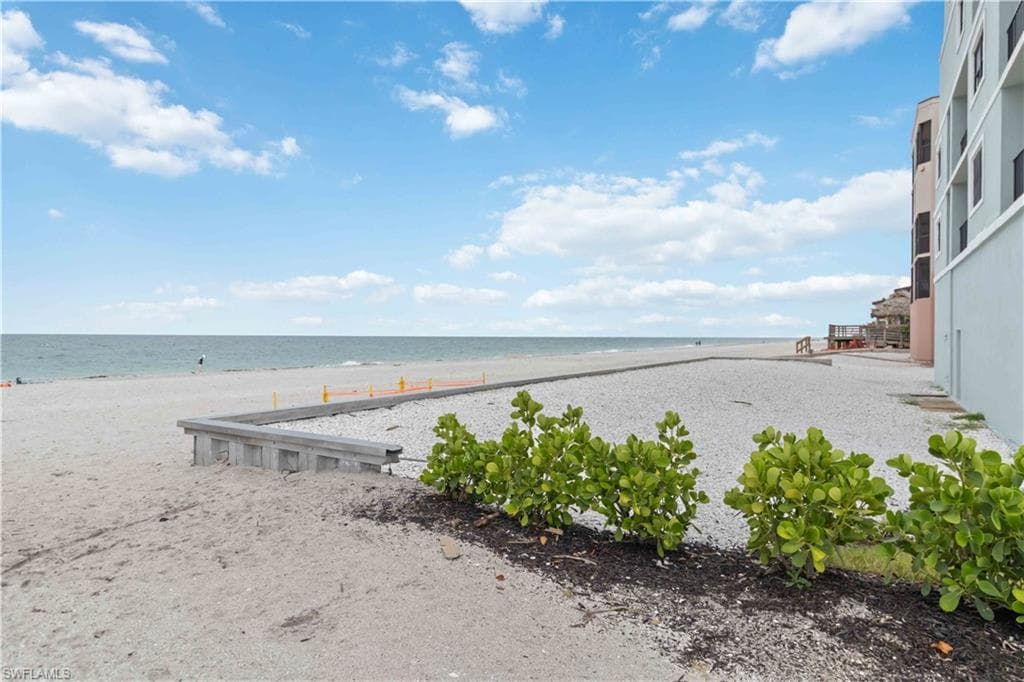 50 Meredith DR # 8, ENGLEWOOD FL 34223-37