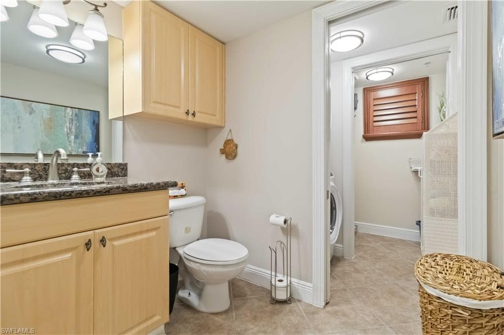 50 Meredith DR # 8, ENGLEWOOD FL 34223-14