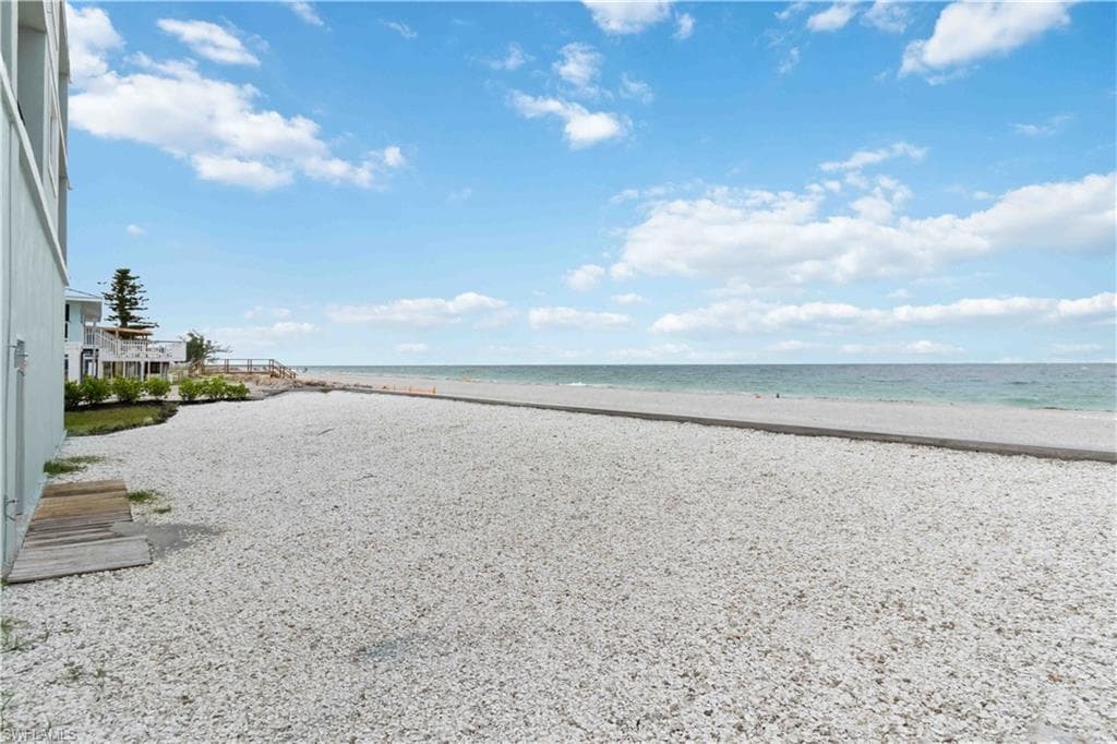 50 Meredith DR # 8, ENGLEWOOD FL 34223-38