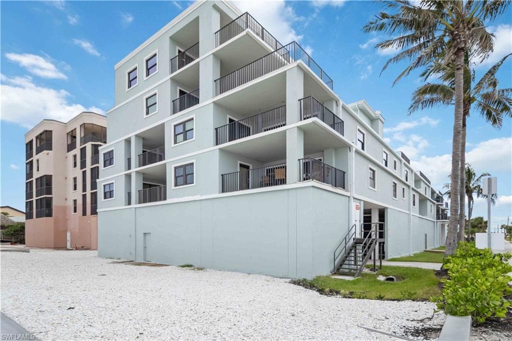 50 Meredith DR # 8, ENGLEWOOD FL 34223-3