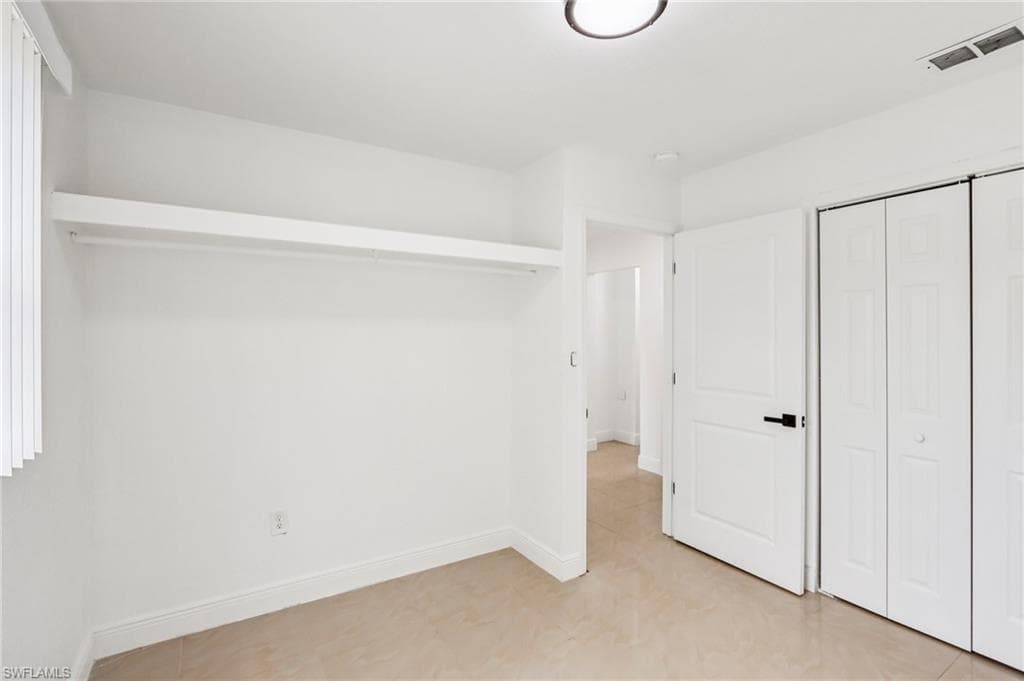 89 Cabana AVE, NORTH FORT MYERS FL 33903-12