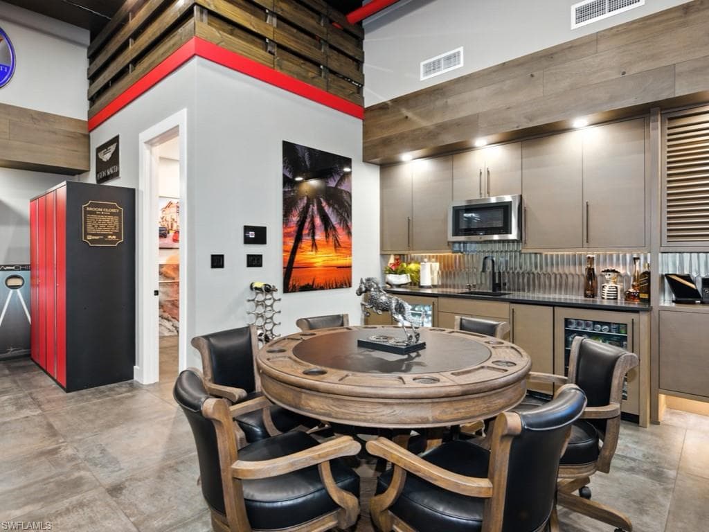 994 N Barfield DR # 11, MARCO ISLAND FL 34145-2