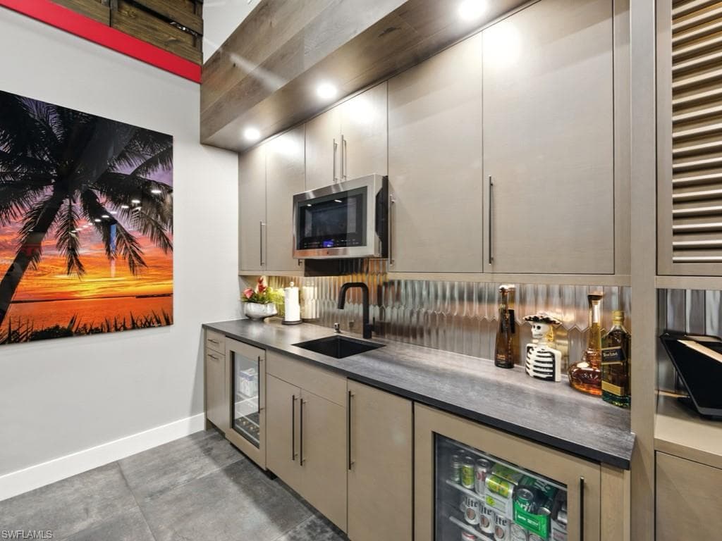 994 N Barfield DR # 11, MARCO ISLAND FL 34145-4