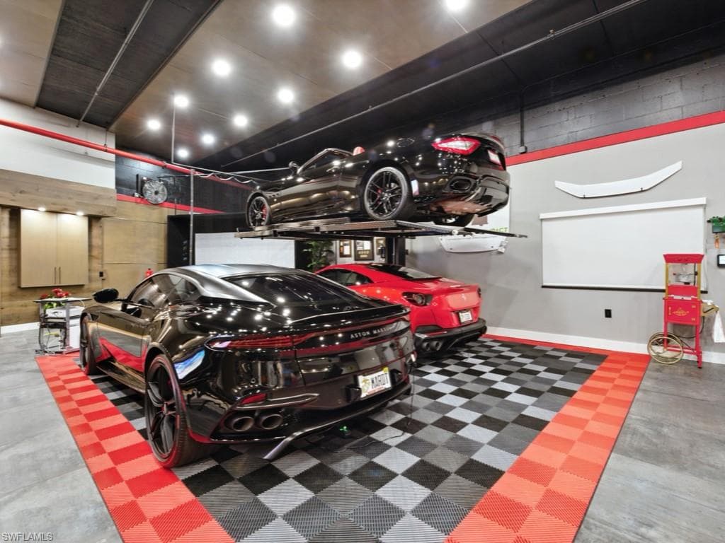 994 N Barfield DR # 11, MARCO ISLAND FL 34145-20