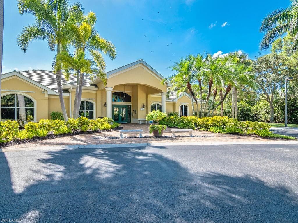 23252 Grassy Pine DR, ESTERO FL 33928-25