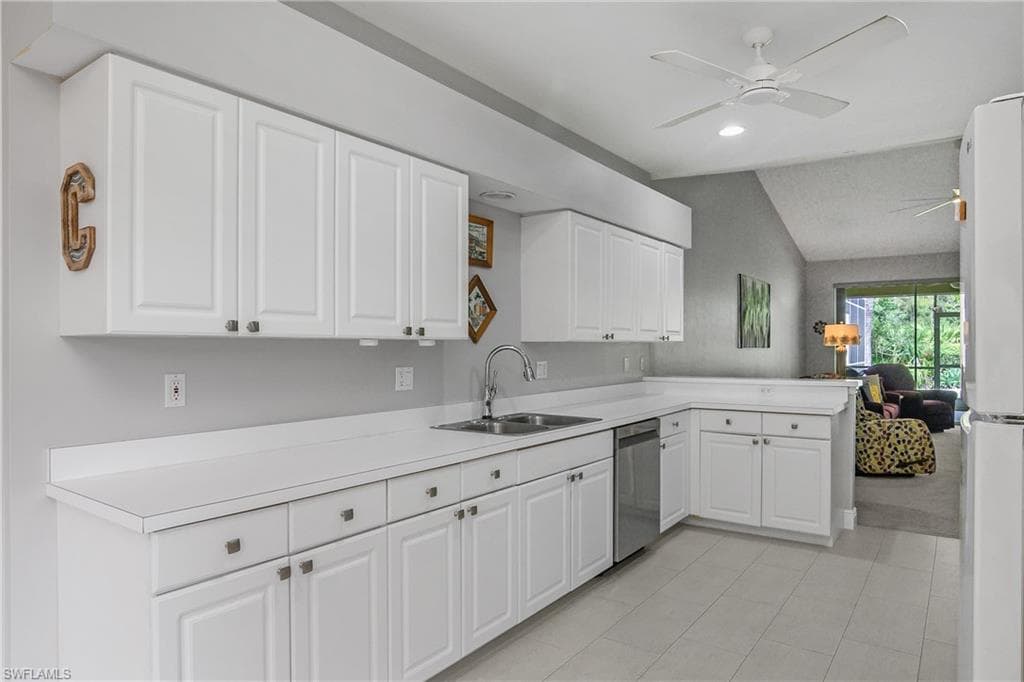 23252 Grassy Pine DR, ESTERO FL 33928-20