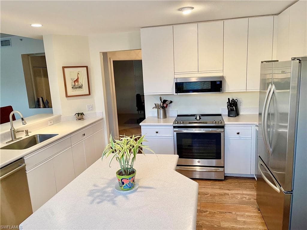 3554 Haldeman Creek DR # 122, NAPLES FL 34112-3