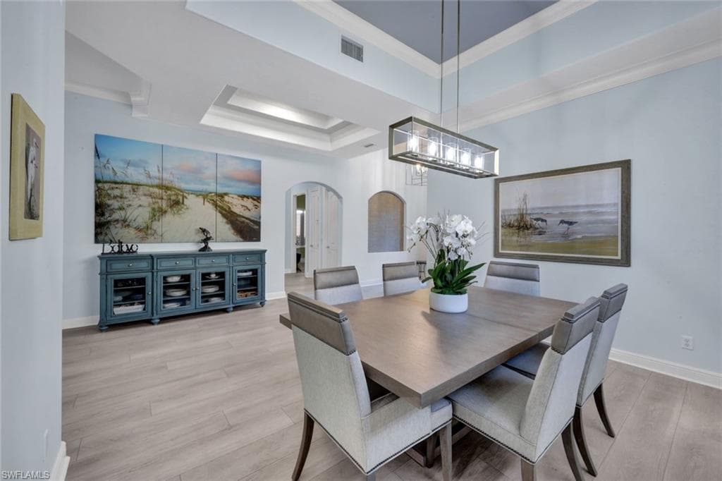 5620 Hammock Isles DR, NAPLES FL 34119-14