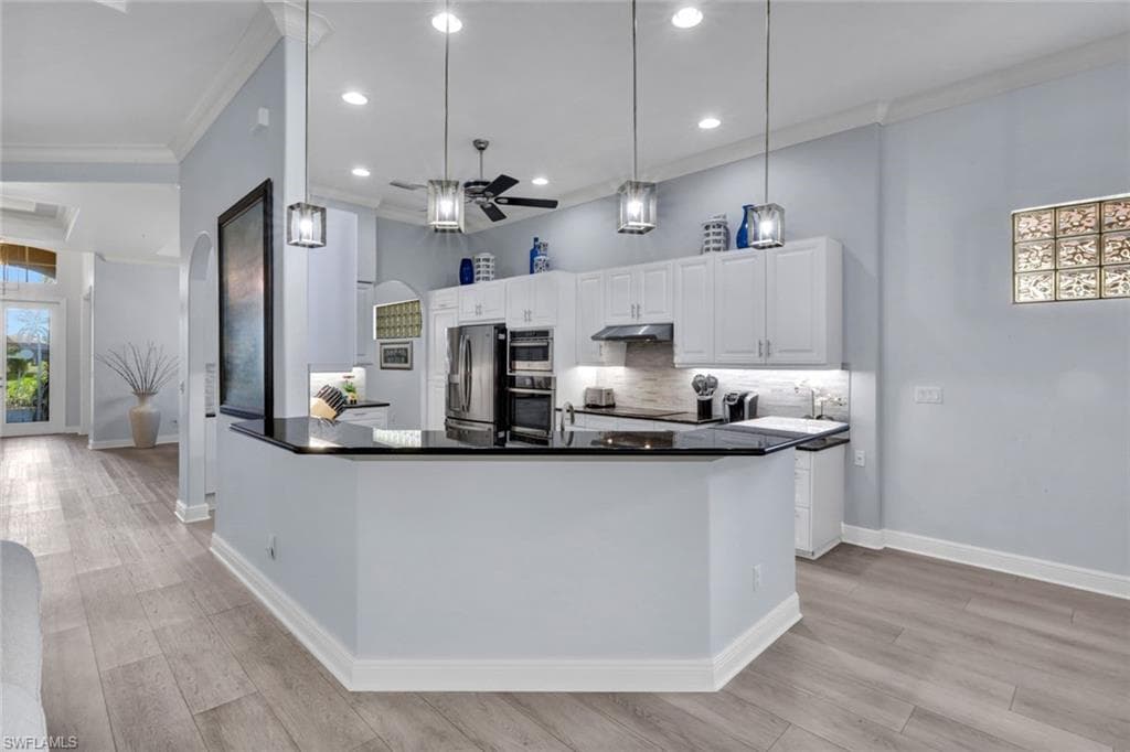 5620 Hammock Isles DR, NAPLES FL 34119-10