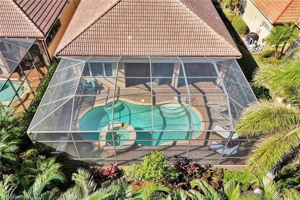 5620 Hammock Isles DR, NAPLES FL 34119-24