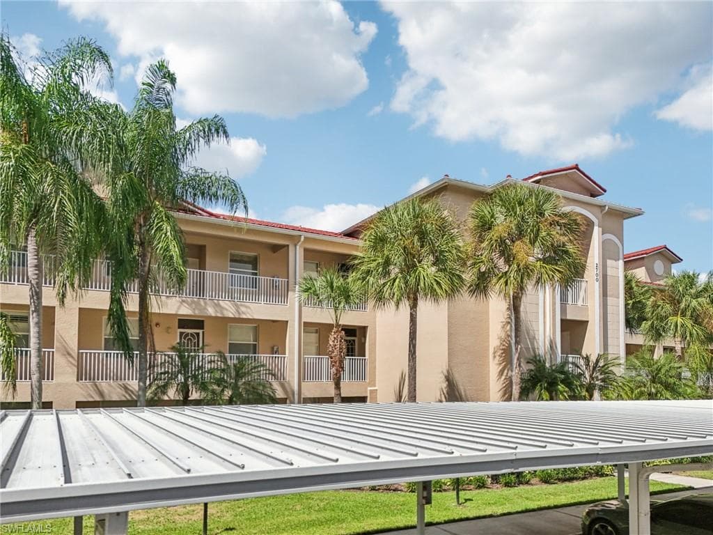 2700 Cypress Trace CIR # 3134, NAPLES FL 34119-27