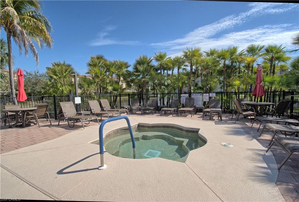 8261 Pathfinder LOOP # 730, FORT MYERS FL 33919-26