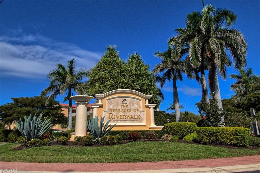 8261 Pathfinder LOOP # 730, FORT MYERS FL 33919-37