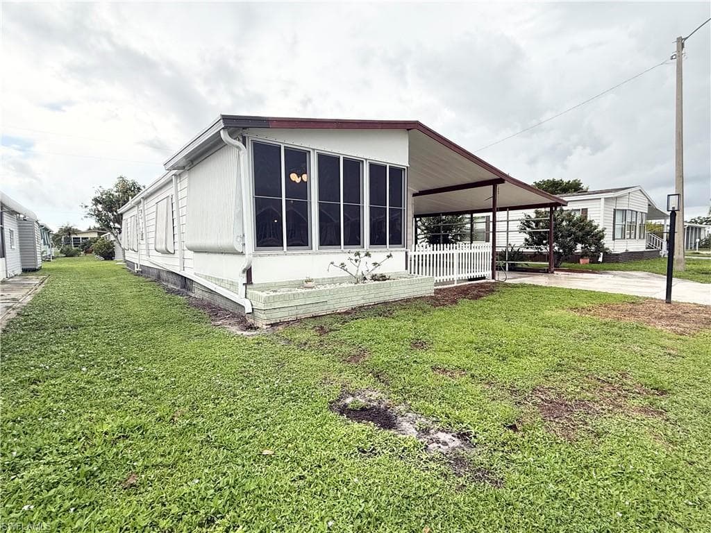 3404 Rainbow LN, NORTH FORT MYERS FL 33903-26