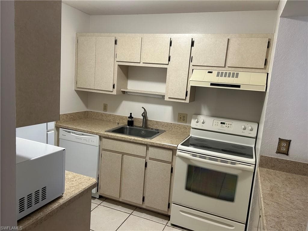 6494 Royal Woods DR # 2, FORT MYERS FL 33908-6