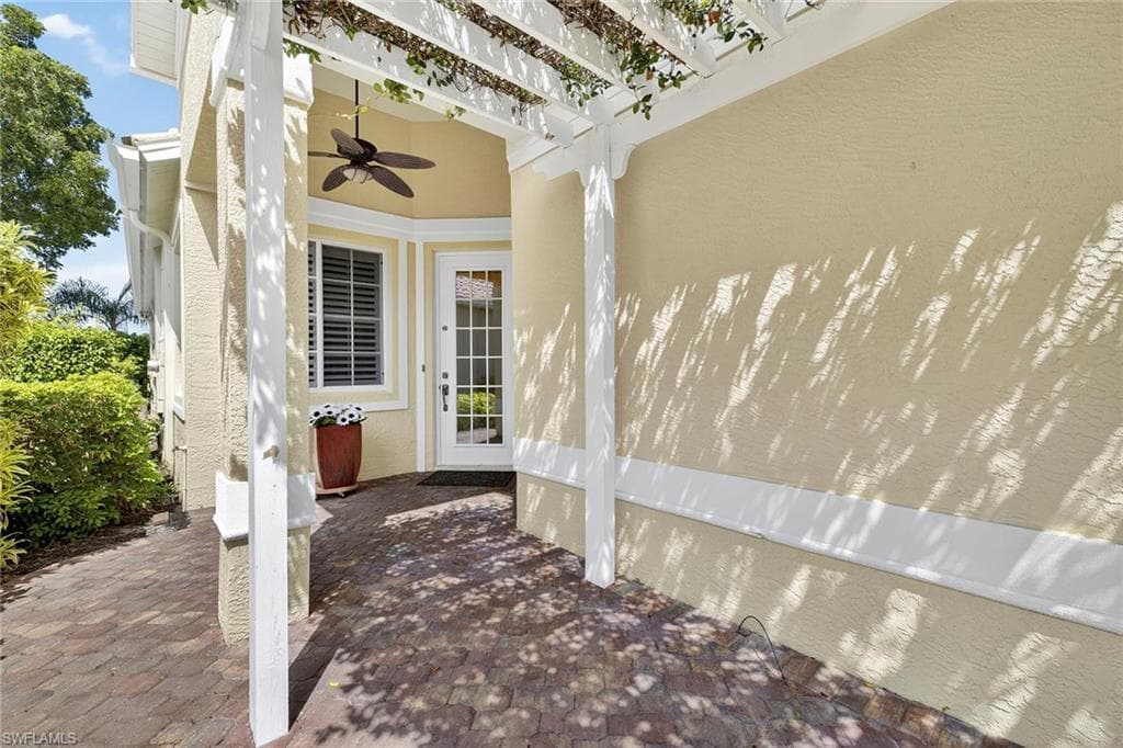 14595 Glen Eden DR, NAPLES FL 34110-2