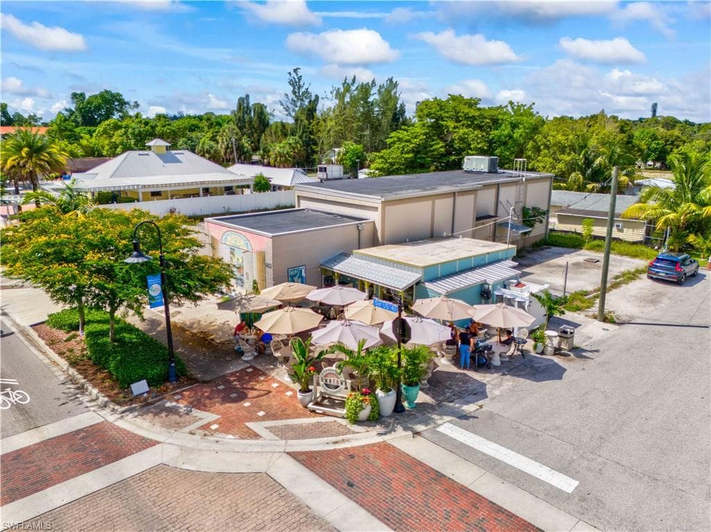 25650 Luci DR, BONITA SPRINGS FL 34135-4
