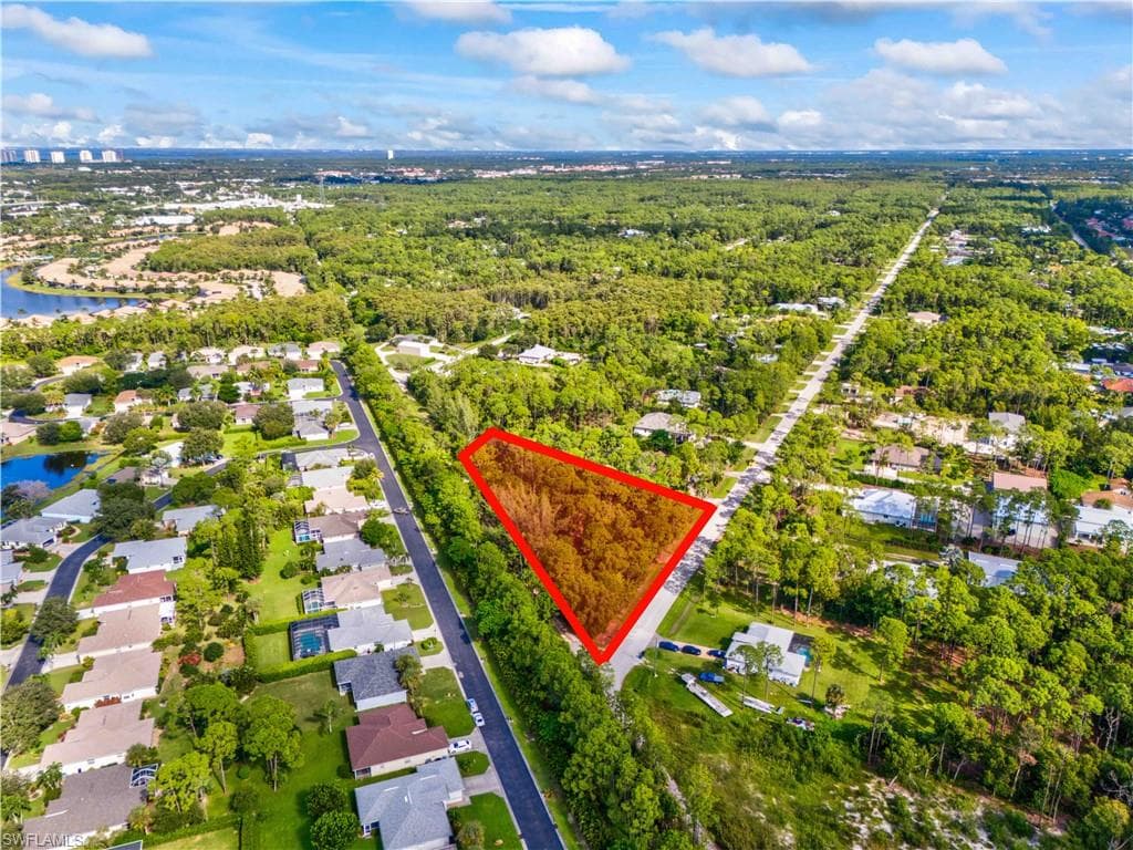 25650 Luci DR, BONITA SPRINGS FL 34135-13