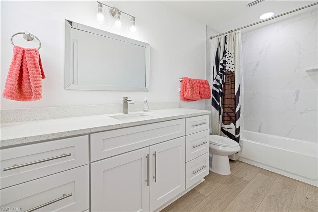 1404 Myerlee Country Club BLVD, FORT MYERS FL 33919-22