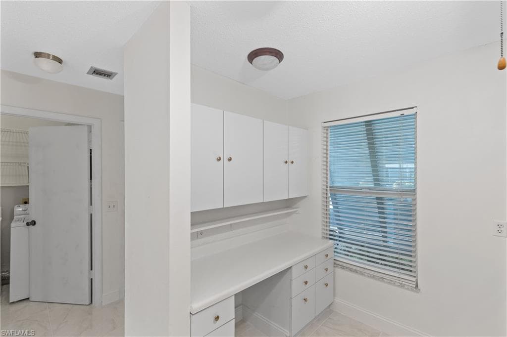 25500 Cockleshell DR # 504, BONITA SPRINGS FL 34135-8