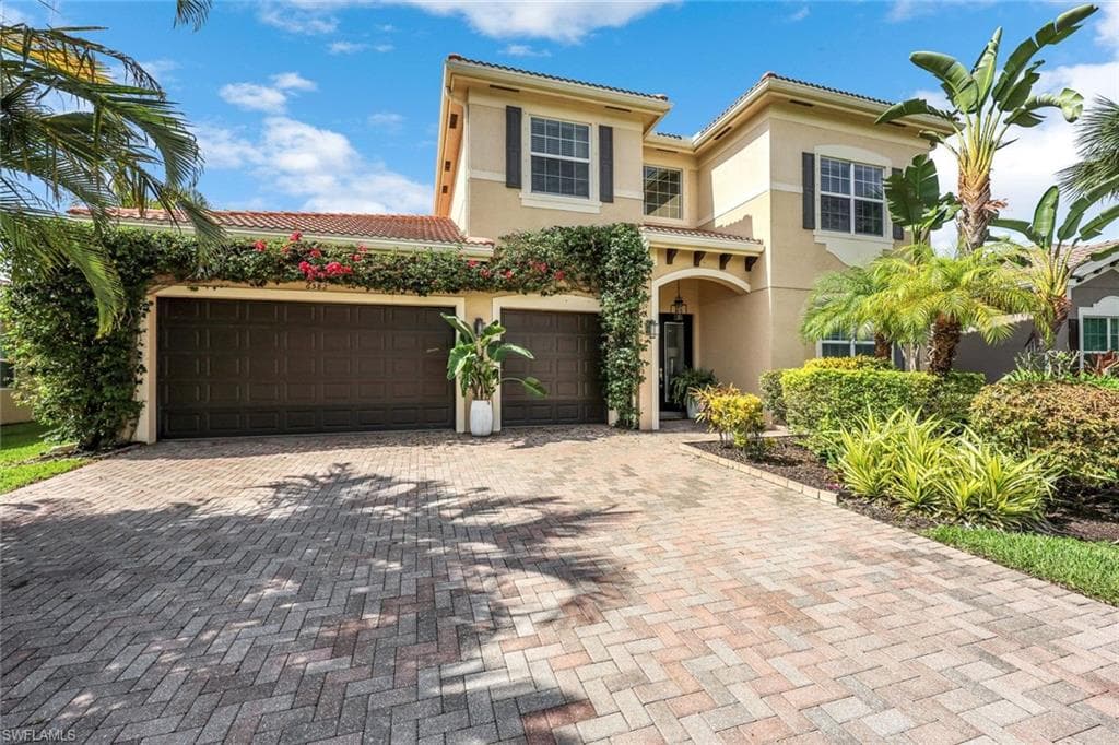 6582 Monterey PT, NAPLES FL 34105-27