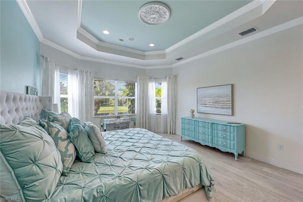 6582 Monterey PT, NAPLES FL 34105-13