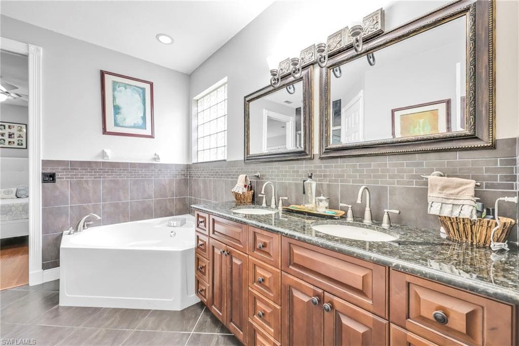 28315 Hidden Lake DR, BONITA SPRINGS FL 34134-20