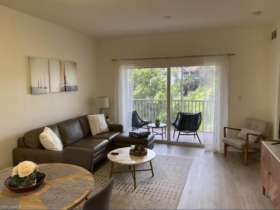 4430 Botanical Place CIR # 303, NAPLES FL 34112-6