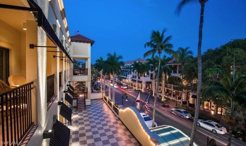 4430 Botanical Place CIR # 303, NAPLES FL 34112-17