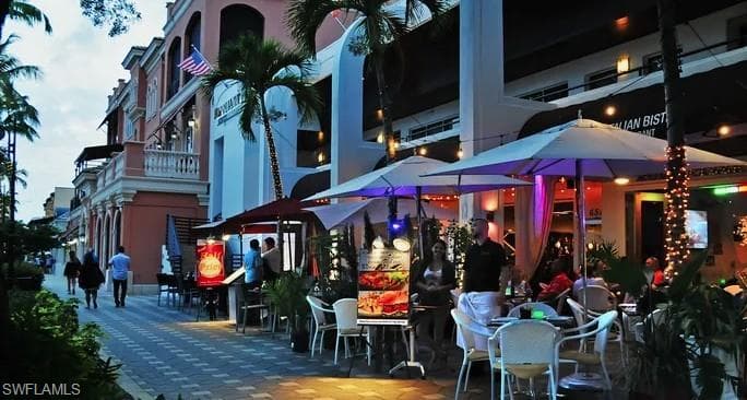 4430 Botanical Place CIR # 303, NAPLES FL 34112-18