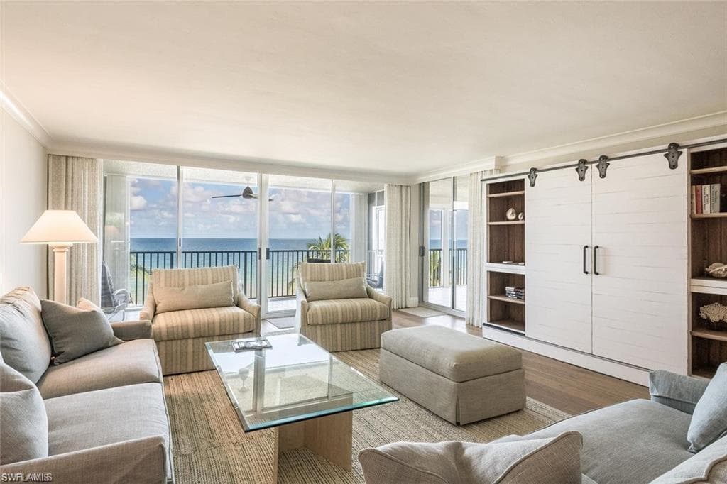 10691 Gulf Shore DR # 502, NAPLES FL 34108-1