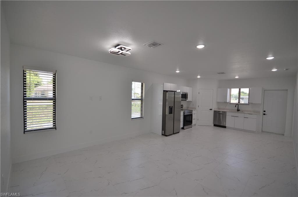 2188 Barker BLVD-21
