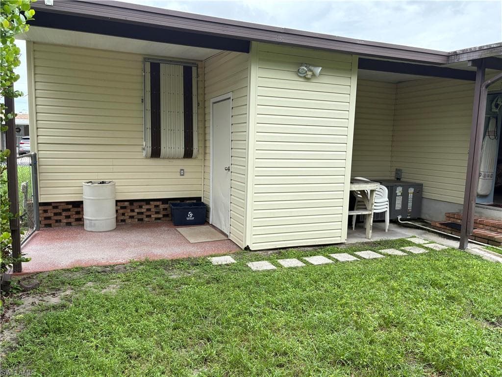 3165 Bunny Run DR, NORTH FORT MYERS FL 33917-1