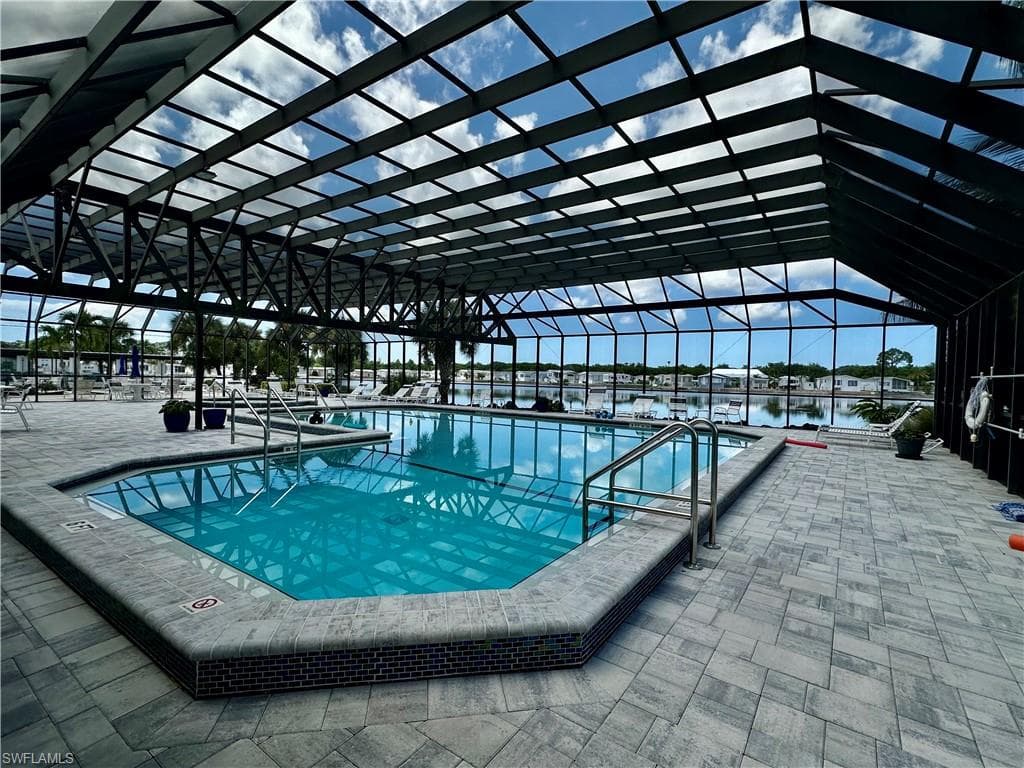 186 Panther Pass CIR # 186, NAPLES FL 34114-31