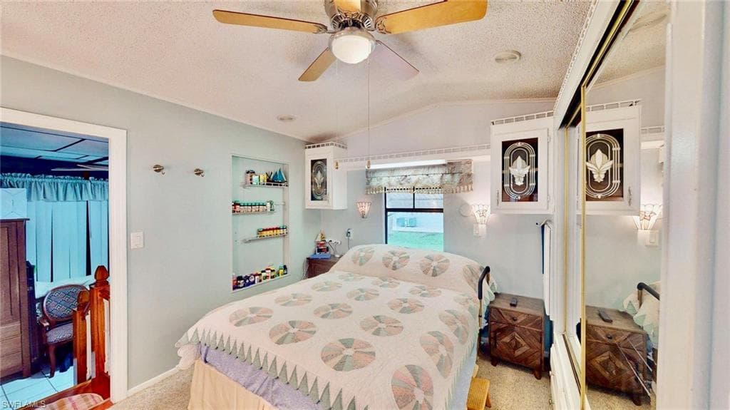 186 Panther Pass CIR # 186, NAPLES FL 34114-17