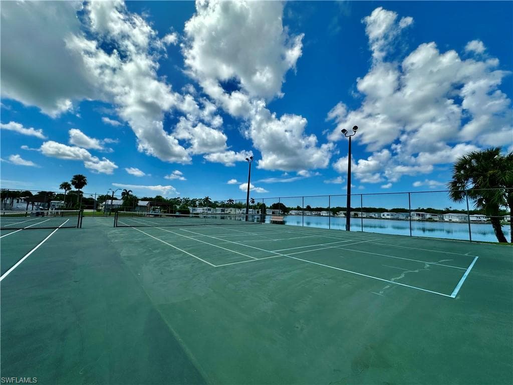 186 Panther Pass CIR # 186, NAPLES FL 34114-43