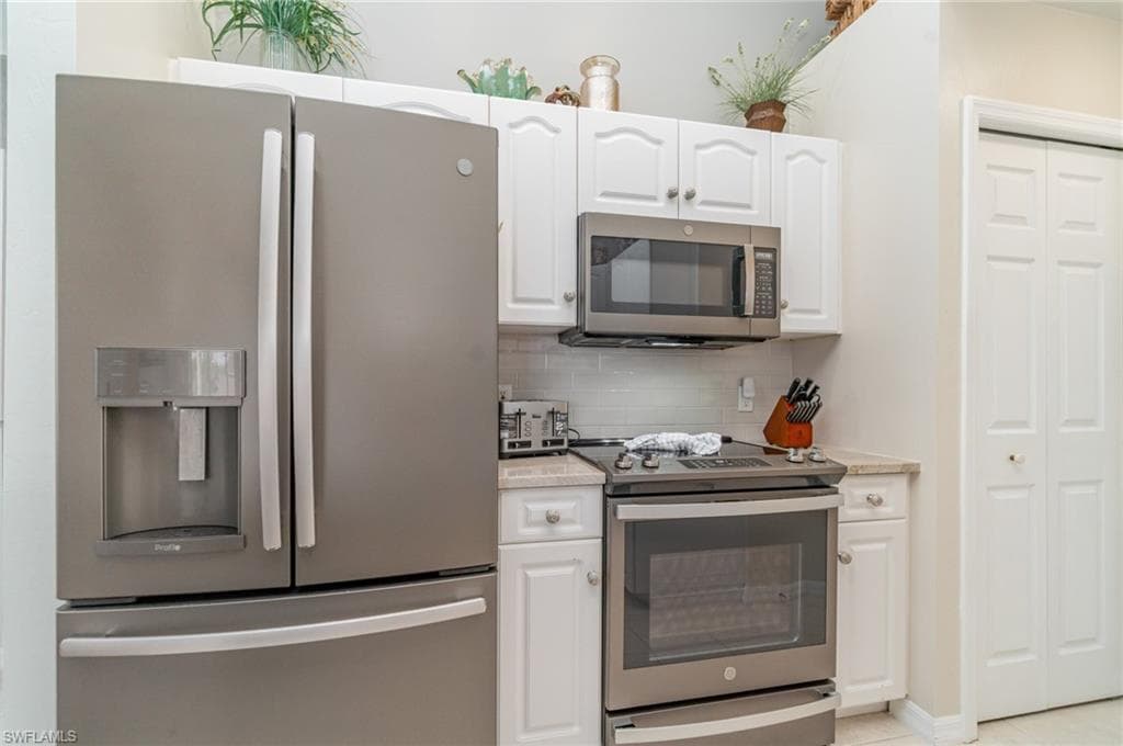 401 Donora BLVD, FORT MYERS BEACH FL 33931-10