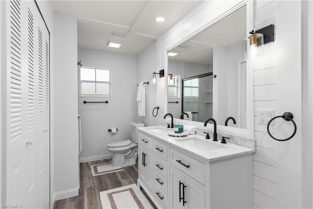 7084 E Brandywine CIR, FORT MYERS FL 33919-12