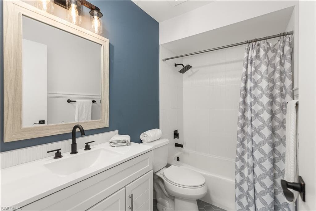 7084 E Brandywine CIR, FORT MYERS FL 33919-14