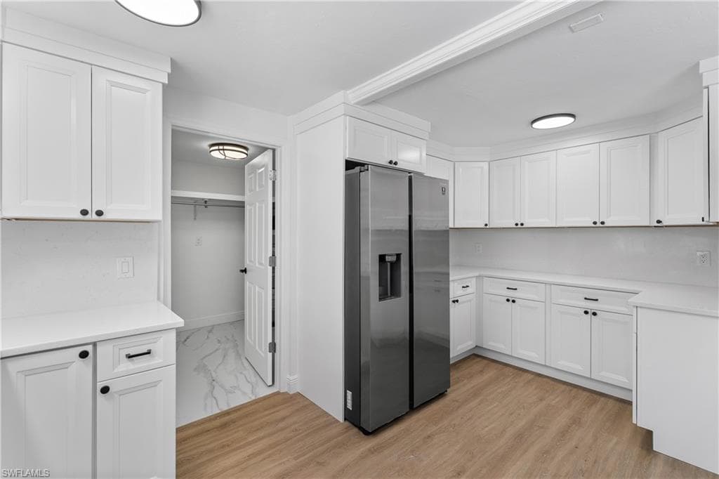 66 River CT, NAPLES FL 34110-13