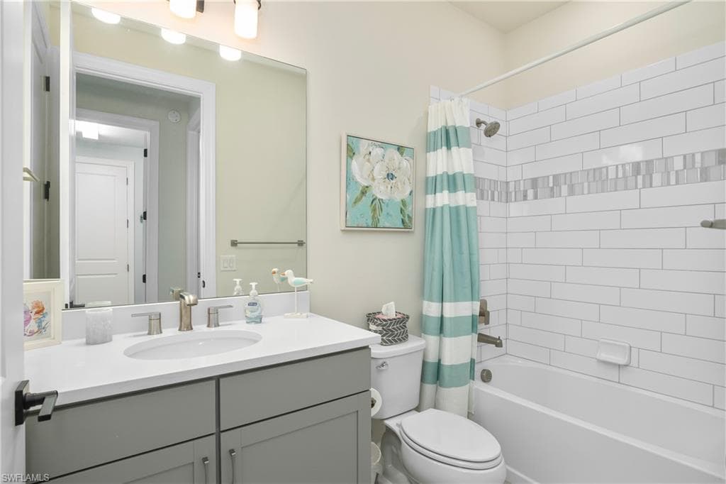 17462 Elkgrove LN, ESTERO FL 33928-14